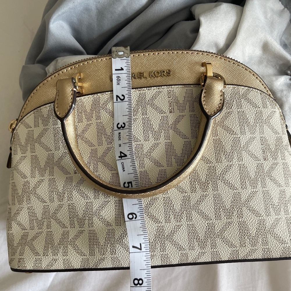 Nwt Michael Kors Emmy white and gold
crossbody - Picture 10 of 12
